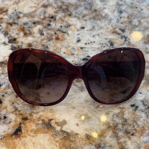 Tory Burch Sunglasses with case